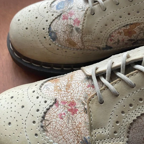Dr. Martens Floral Crackle Brogue Wingtip Bone 12368 Oxford Shoes Women's Size 6 - Picture 10 of 16